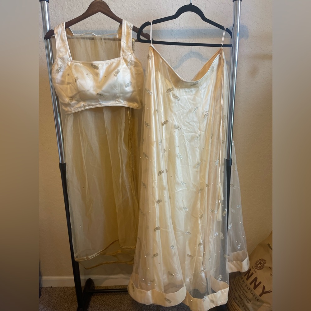 Soft Pink Lengha, Blouse & Dupatta Size 40 (large)